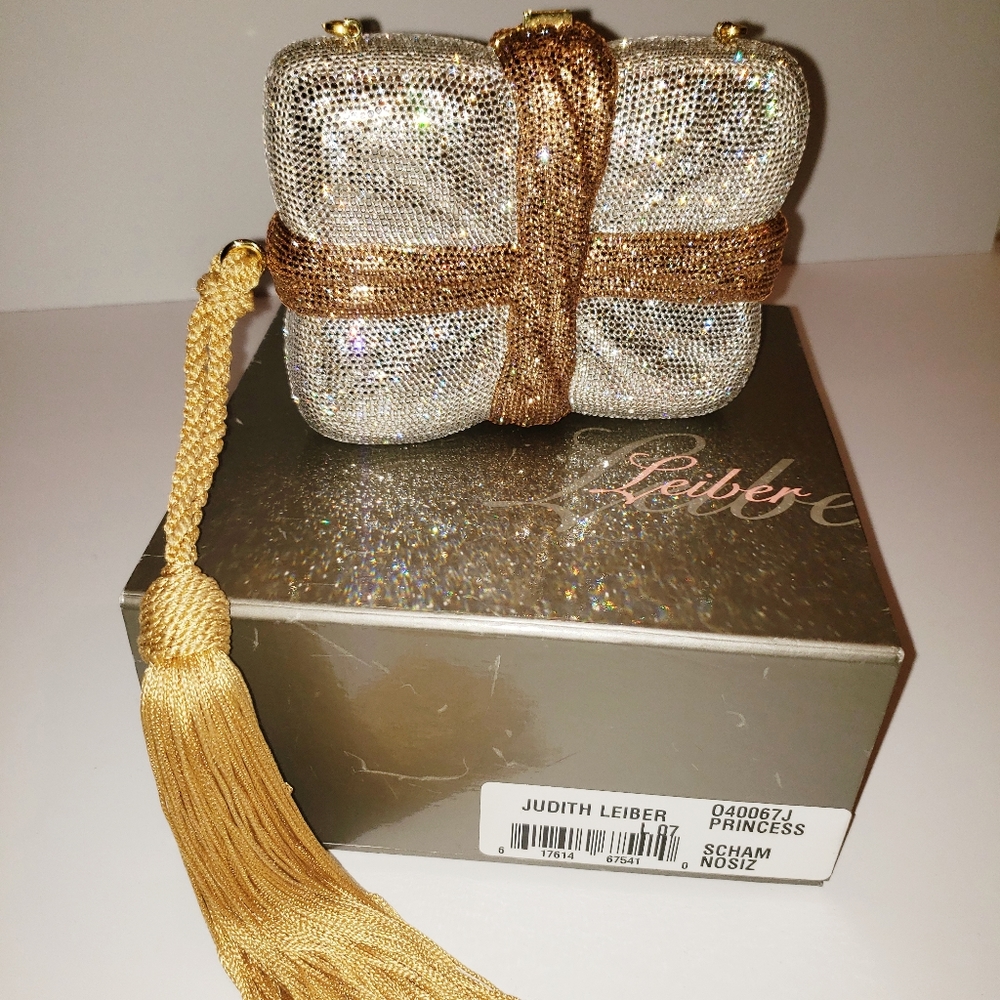 💫Judith Lieber Princess Package Minaudiere💫 - Picture 7 of 7